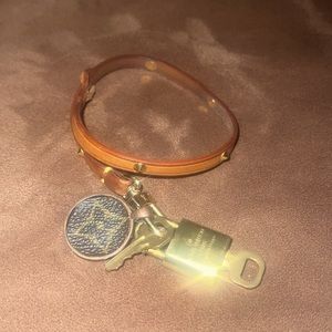 LV VINTAGE CHARM, small interior leather strap + lock with 2 keys